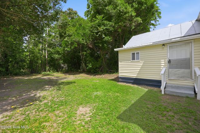 305 S Mcdaniel Street, Kinston, NC 28501