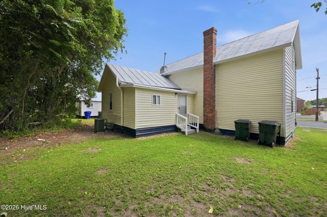 305 S Mcdaniel Street, Kinston, NC 28501