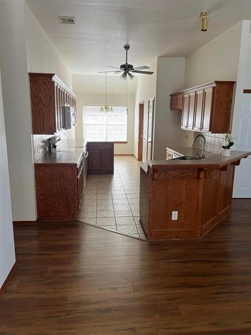 8 SW 132nd Street, Oklahoma City, OK 73170