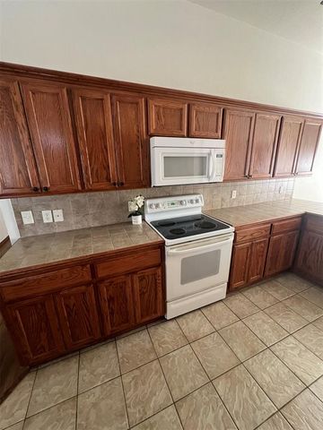 8 SW 132nd Street, Oklahoma City, OK 73170