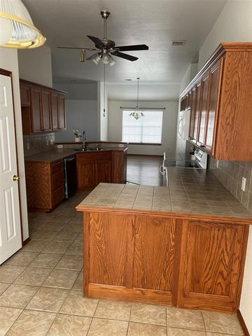 8 SW 132nd Street, Oklahoma City, OK 73170