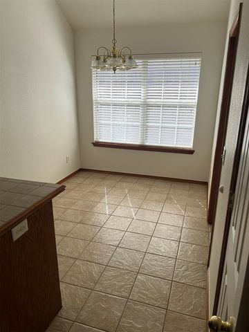 8 SW 132nd Street, Oklahoma City, OK 73170