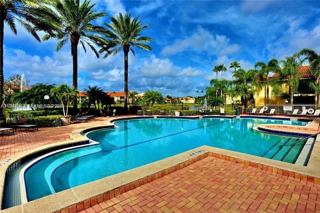 1239 SW 46th Avenue 903, Pompano Beach, FL 33069