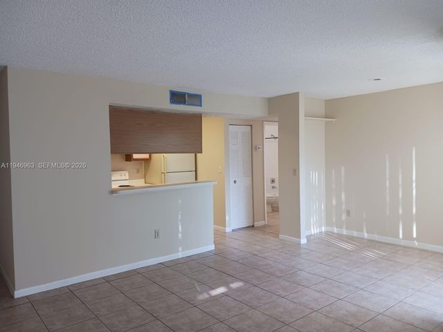 1239 SW 46th Avenue 903, Pompano Beach, FL 33069
