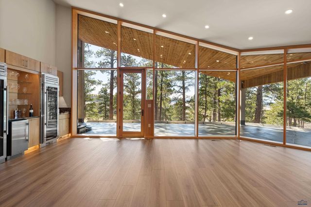 11829 VALLEY VIEW CIRCLE, Spearfish, SD 57783