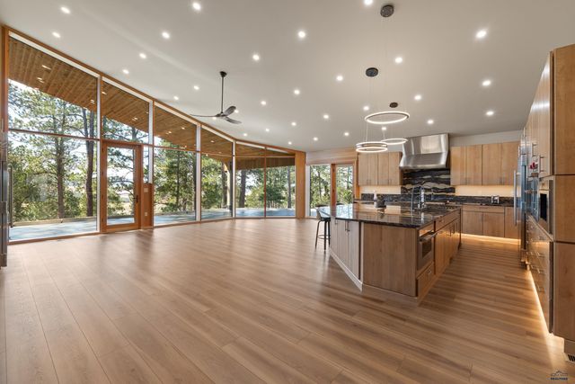 11829 VALLEY VIEW CIRCLE, Spearfish, SD 57783