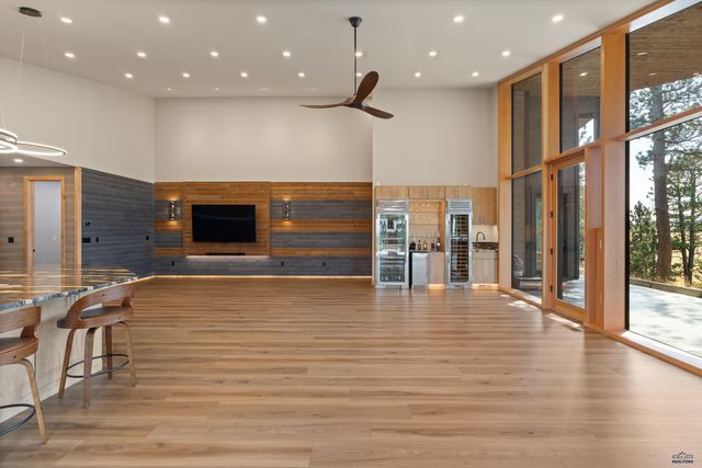 11829 VALLEY VIEW CIRCLE, Spearfish, SD 57783