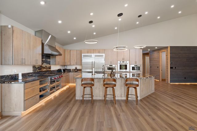 11829 VALLEY VIEW CIRCLE, Spearfish, SD 57783