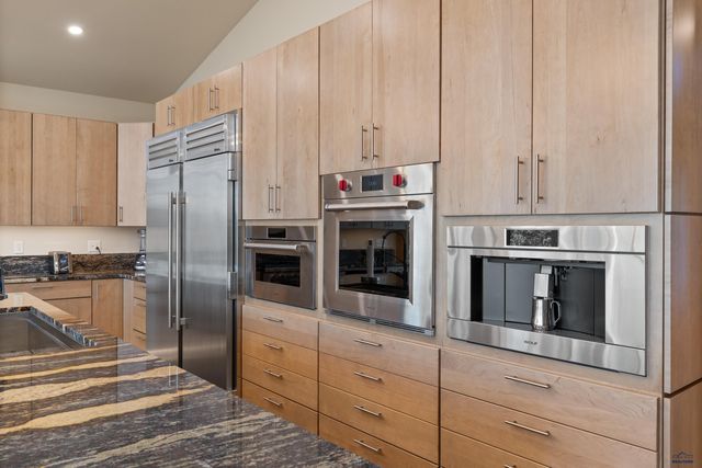 11829 VALLEY VIEW CIRCLE, Spearfish, SD 57783