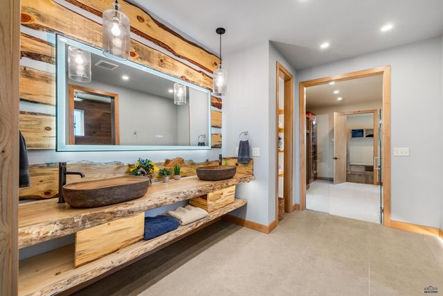 11829 VALLEY VIEW CIRCLE, Spearfish, SD 57783