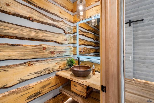 11829 VALLEY VIEW CIRCLE, Spearfish, SD 57783