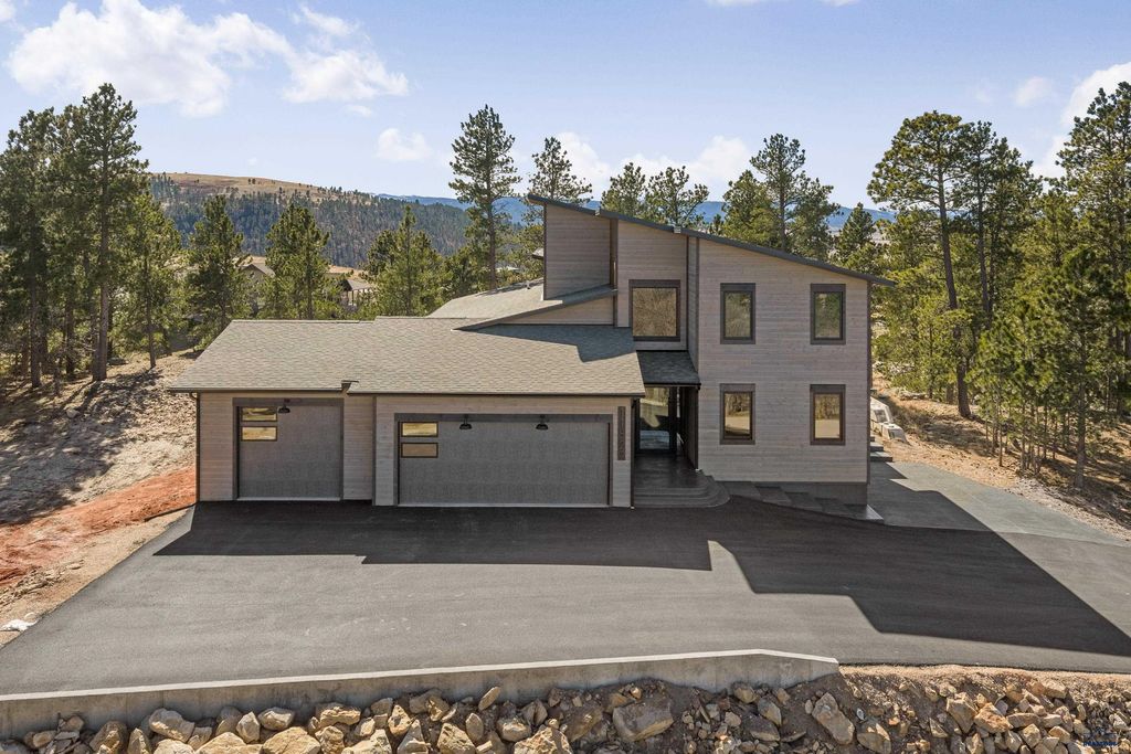 11829 VALLEY VIEW CIRCLE, Spearfish, SD 57783