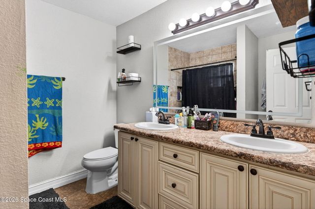 377 Emerson Drive NW, Palm Bay, FL 32907