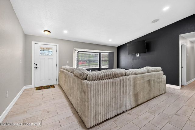 377 Emerson Drive NW, Palm Bay, FL 32907