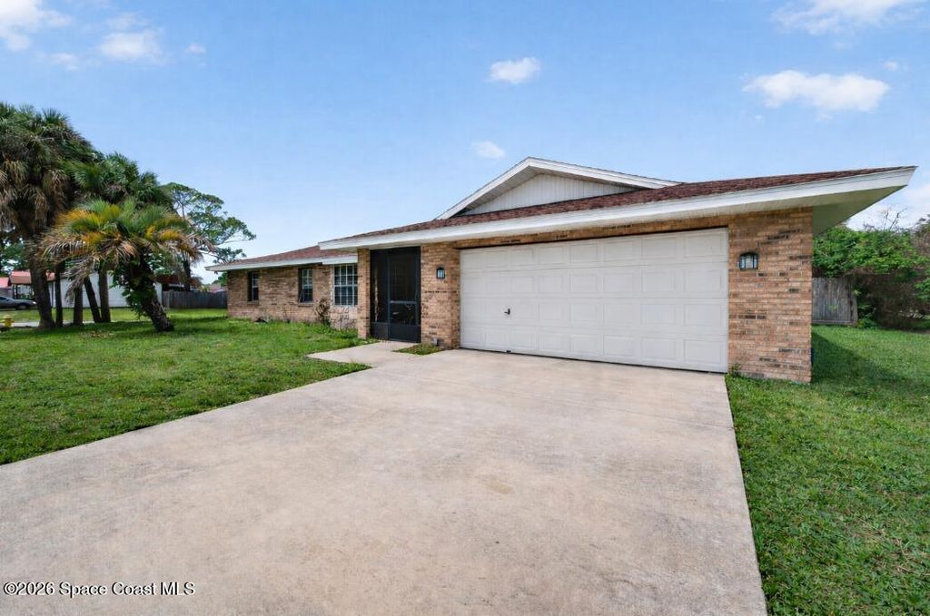 377 Emerson Drive NW, Palm Bay, FL 32907