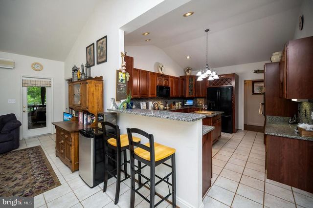 5501 HICKORY TREE LN, Mineral, VA 23117