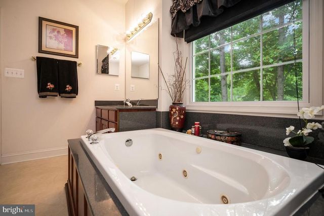 5501 HICKORY TREE LN, Mineral, VA 23117