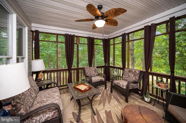 5501 HICKORY TREE LN, Mineral, VA 23117