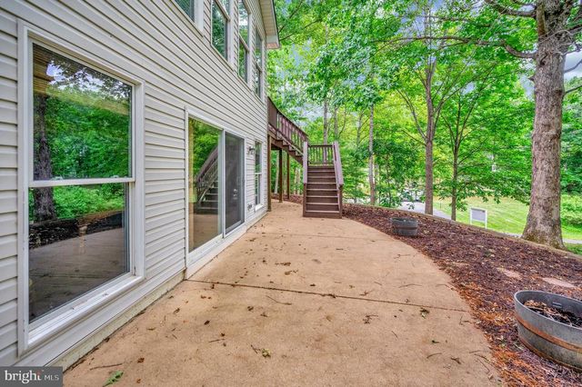5501 HICKORY TREE LN, Mineral, VA 23117