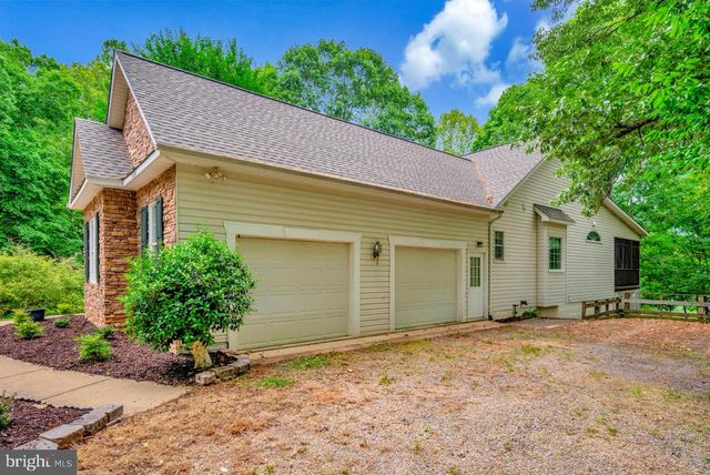 5501 HICKORY TREE LN, Mineral, VA 23117