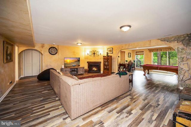 5501 HICKORY TREE LN, Mineral, VA 23117