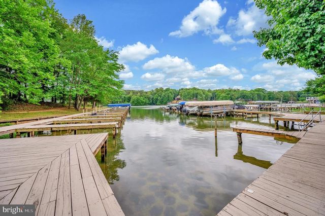 5501 HICKORY TREE LN, Mineral, VA 23117
