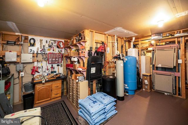 5501 HICKORY TREE LN, Mineral, VA 23117