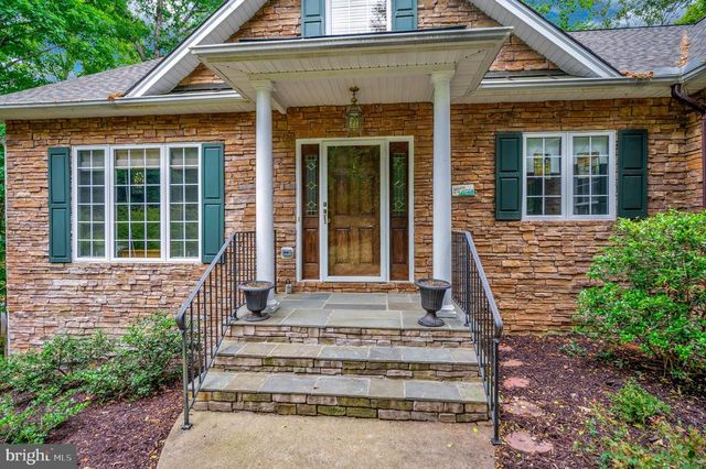 5501 HICKORY TREE LN, Mineral, VA 23117
