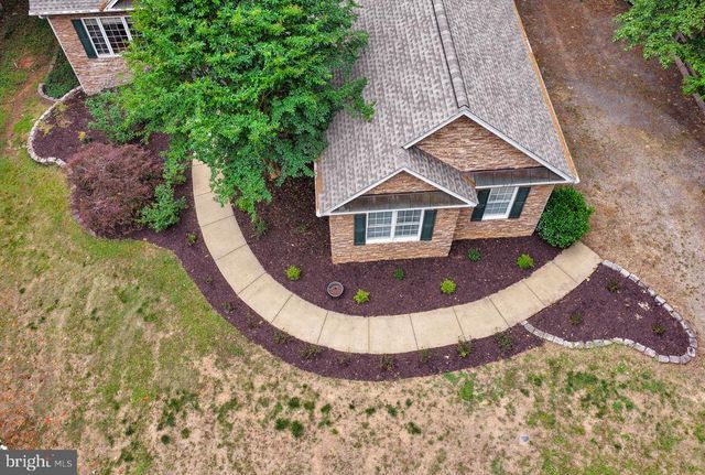5501 HICKORY TREE LN, Mineral, VA 23117