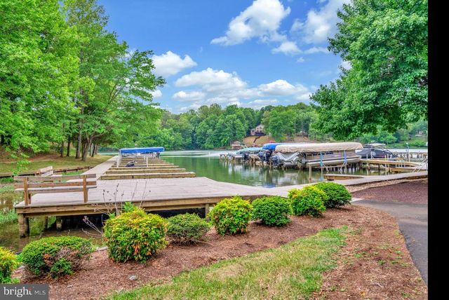 5501 HICKORY TREE LN, Mineral, VA 23117