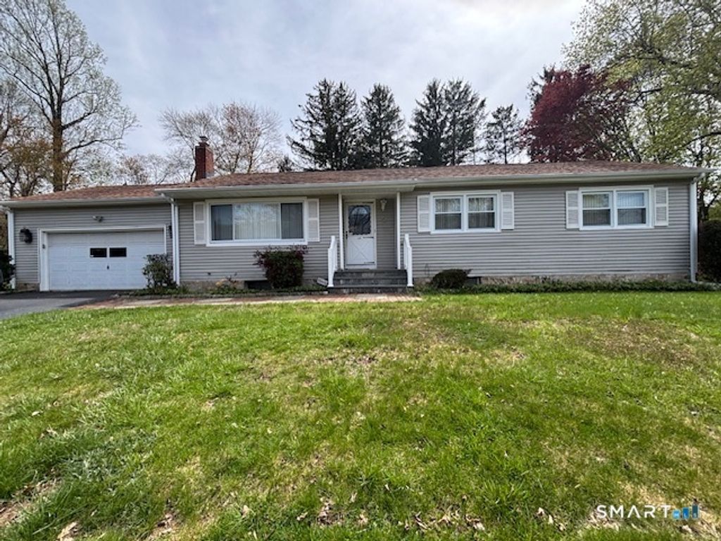 42 Wendy Road, Trumbull, CT 06611