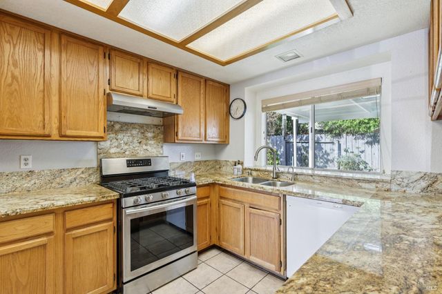 2950 Gammon Ct, Fairfield, CA 94533