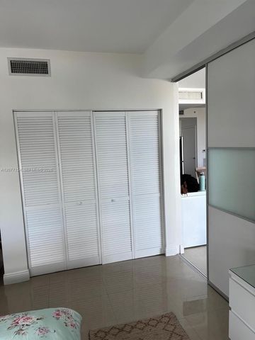 90 SW 3rd Street 1909, Miami, FL 33130