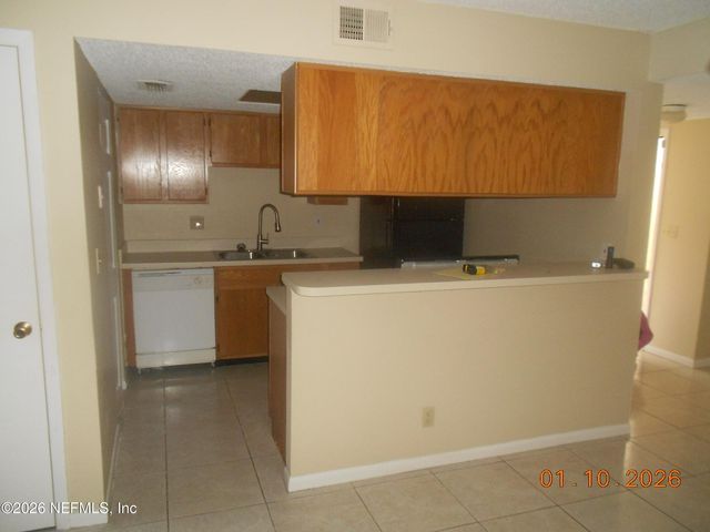 5642 PINEBAY Circle S, Jacksonville, FL 32244