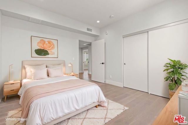 935 N Hudson Avenue 401, Los Angeles, CA 90038
