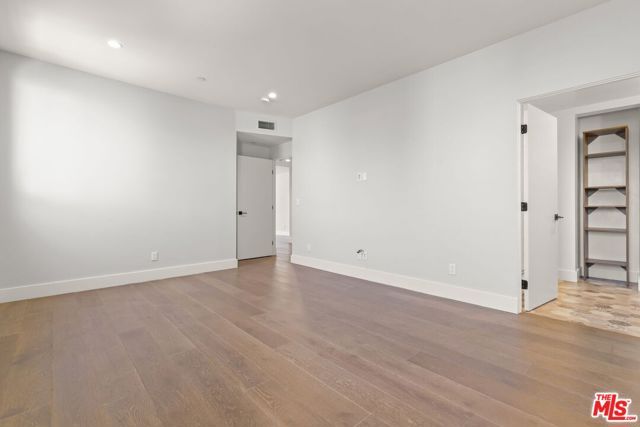935 N Hudson Avenue 401, Los Angeles, CA 90038