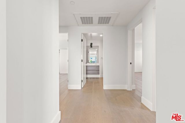 935 N Hudson Avenue 401, Los Angeles, CA 90038