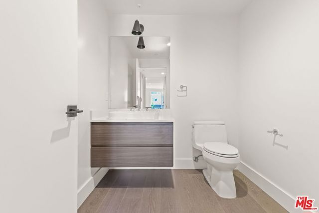 935 N Hudson Avenue 401, Los Angeles, CA 90038