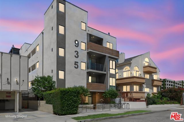 935 N Hudson Avenue 401, Los Angeles, CA 90038