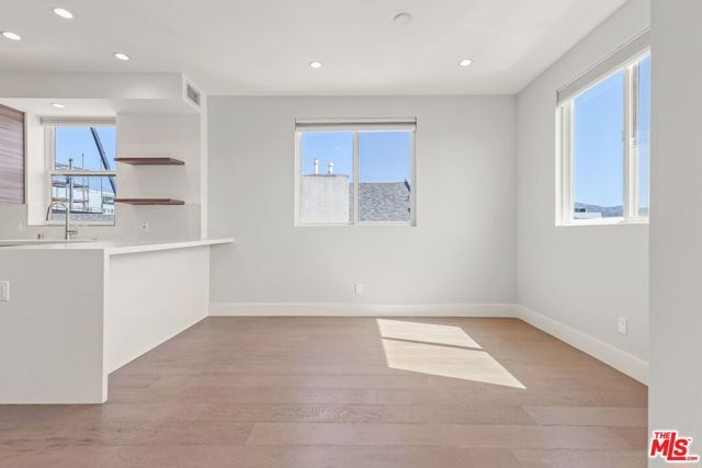 935 N Hudson Avenue 401, Los Angeles, CA 90038
