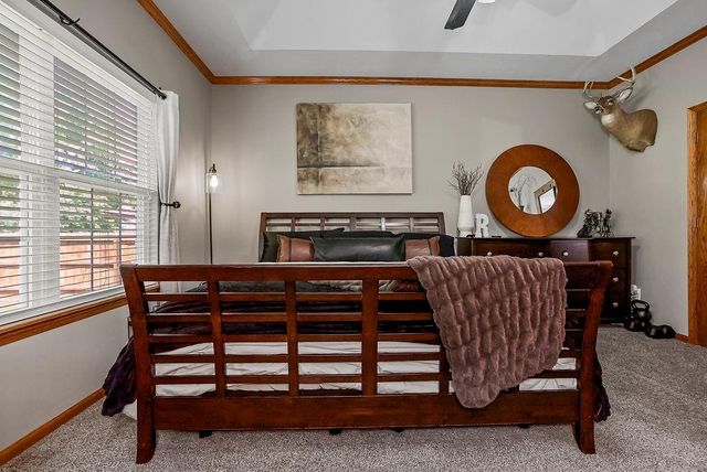400 SW Horseplay Drive, Oak Grove, MO 64075