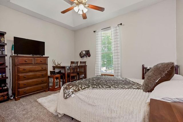 400 SW Horseplay Drive, Oak Grove, MO 64075
