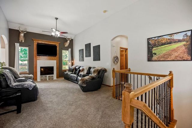 400 SW Horseplay Drive, Oak Grove, MO 64075