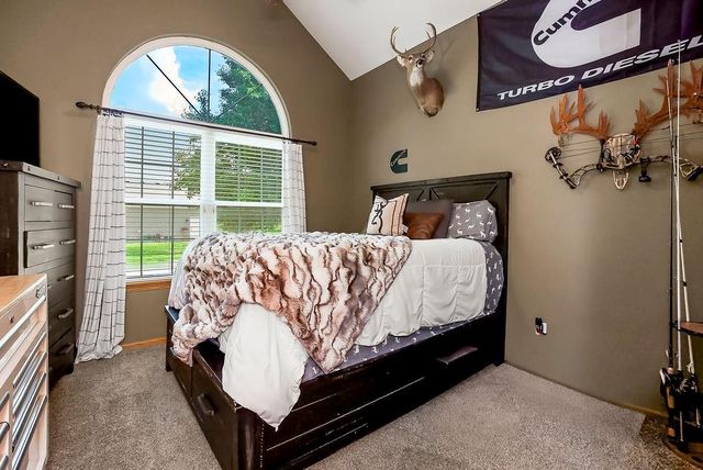 400 SW Horseplay Drive, Oak Grove, MO 64075