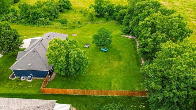 400 SW Horseplay Drive, Oak Grove, MO 64075