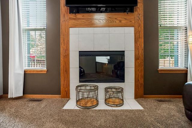 400 SW Horseplay Drive, Oak Grove, MO 64075