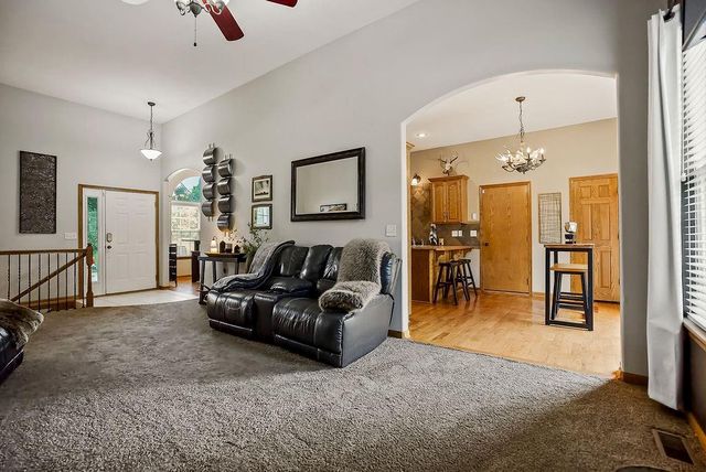 400 SW Horseplay Drive, Oak Grove, MO 64075