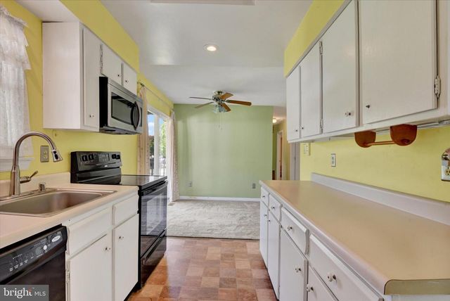 2926 WAREHIME RD, Manchester, MD 21102