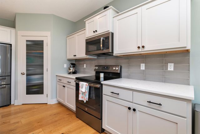 961 Pelican Drive, Polk City, IA 50226