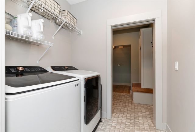 961 Pelican Drive, Polk City, IA 50226